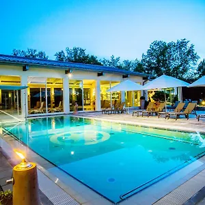 https://thermenhotel-quellenhof.com-bavaria.com
